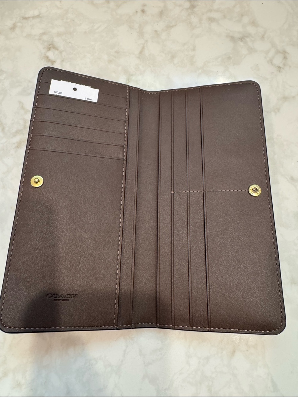 Coach Essential Slim Wallet - Picture 3 of 6